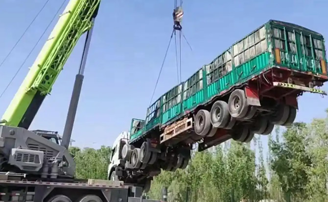 上林道路脱困救援案例